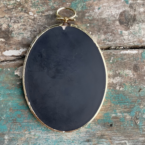 Cross-stitch Pineapple Tree small oval picture frame - Picture 2 of 5